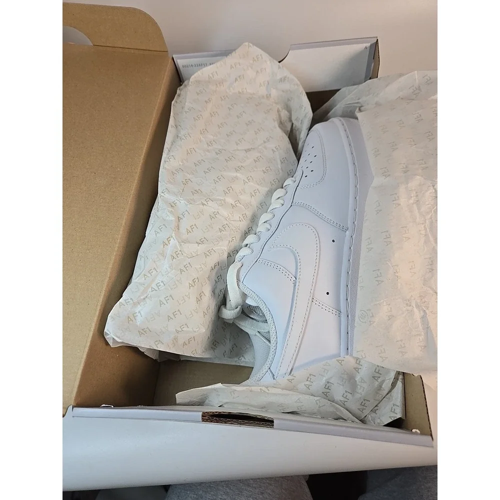 Nike Air Force 1 One Low Triple White '07 Men's‎ Retro Classic, Size 8.5